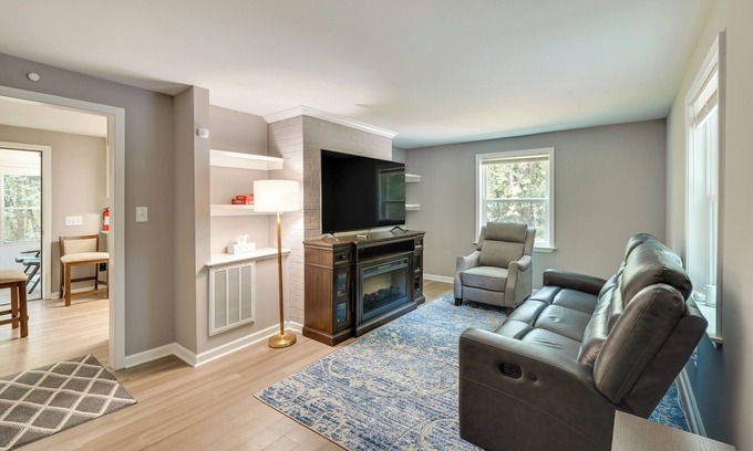 Forest Oaks House | Pet-Friendly Greensboro Home on 50 Private Acres