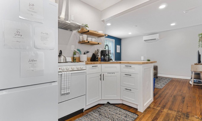 Frederick Apartment | Pet-friendly, heart of downtown
