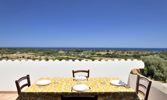 Cardedu House | Pet-Friendly Holiday Home Vista Mare with Sea View, Garden & Wi-Fi