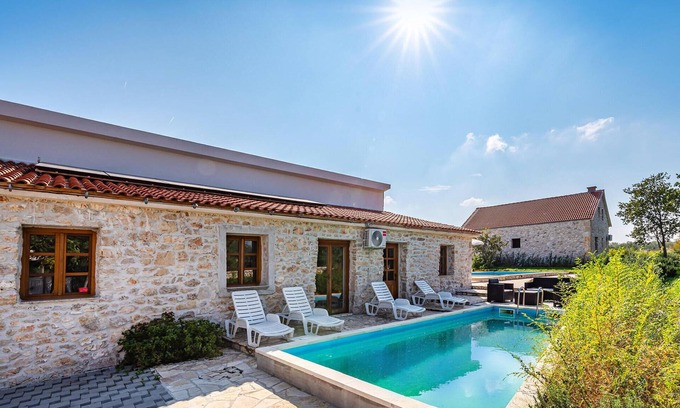 Polaca House | Pet friendly home in Lisane Tinjske
