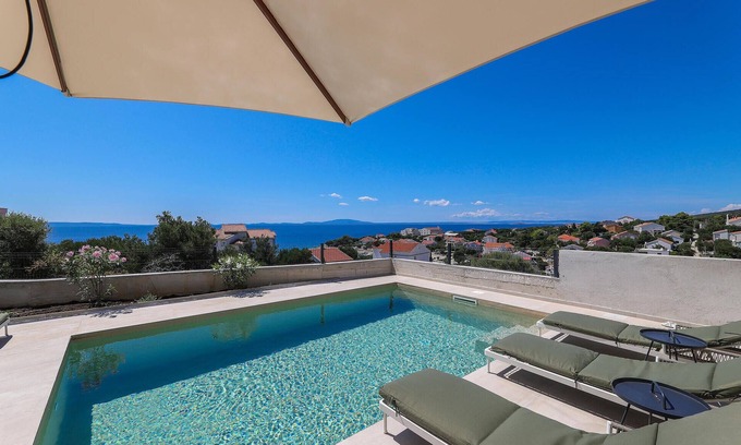 Jakisnica House | Pet friendly home in Lun
