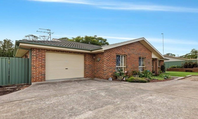Tomakin House | Pet friendly home in Tomakin