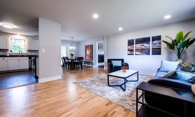 Benton Harbor House | Pet-friendly home near Lake Michigan with fenced in back yard
