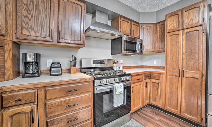 Johannesburg House | Pet-Friendly Home w/Hot Tub in Northern Michigan!