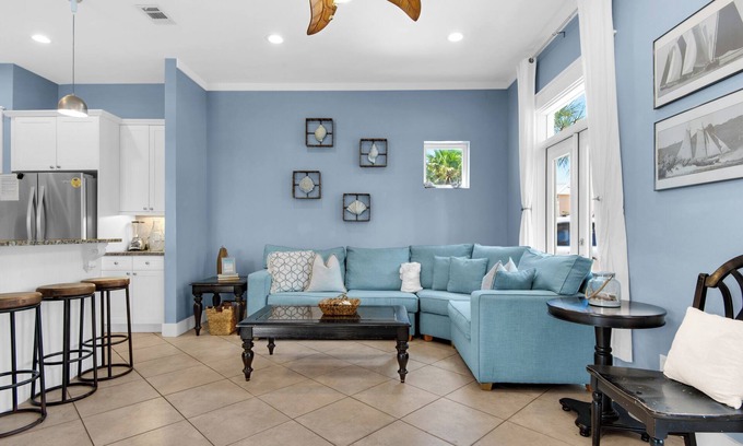 Emerald Waters Village House | Pet Friendly Home Close to Beach