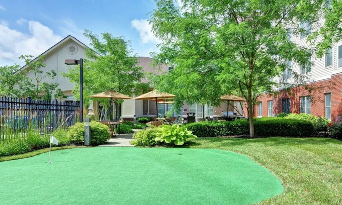 Lexington Hotel | Pet-Friendly Hotel Unit w/Seasonal Pool, BBQ & Free Parking