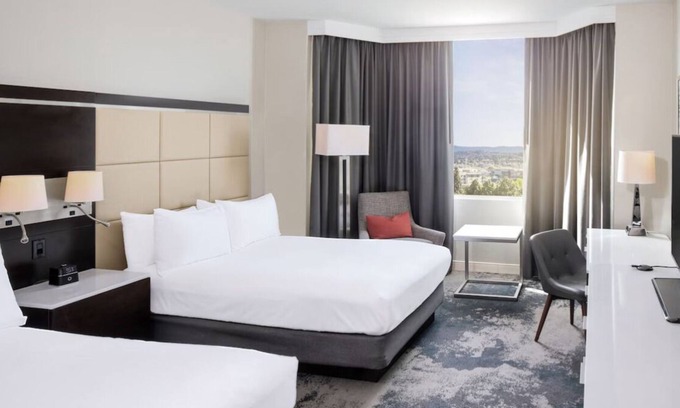Redwood Shores House | Pet-friendly Hotel with Scenic Lagoon or Mountain View, Outdoor Swimming Pool!