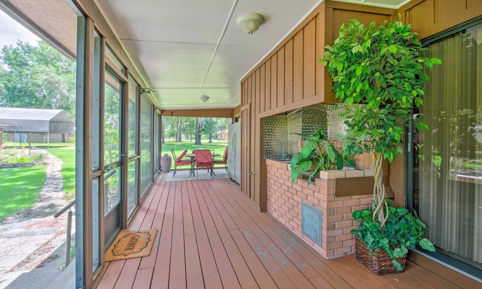 Crystal River House | Pet-Friendly Inglis Retreat w/Lake + Dock!