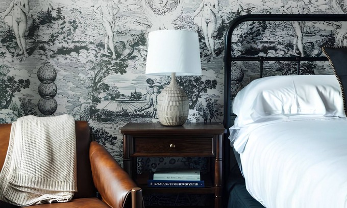 Five Points South Hotel | Pet-Friendly King Room at The Painted Lady! Free Parking, Close to McWane Center