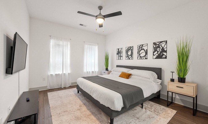 Westside Condo | Pet-friendly King Suite in Midtown Atlanta