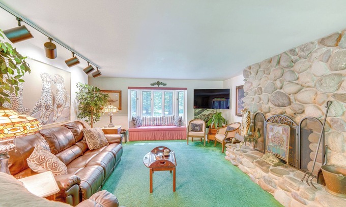 Palmyra House | Pet-Friendly Lebanon Vacation Rental on 6 Acres!