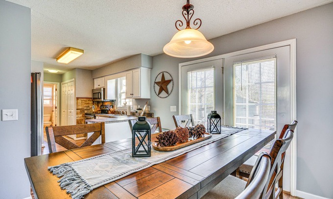 Liberty House | Pet-Friendly Liberty Home: Deck & Large Backyard!