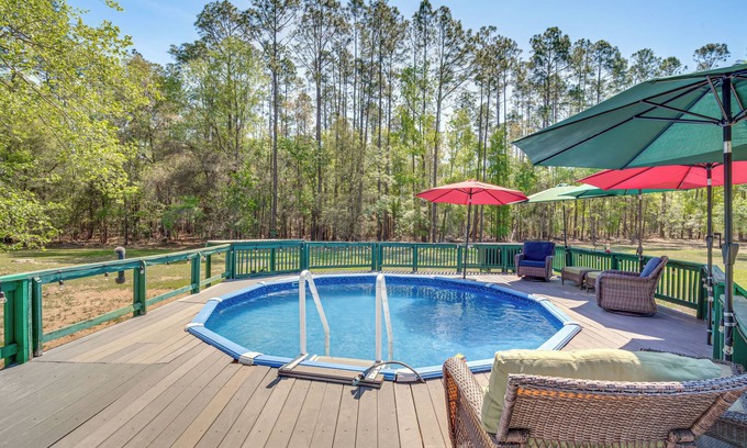 High Springs Cabin | Pet-Friendly Log Cabin in Florida Countryside!