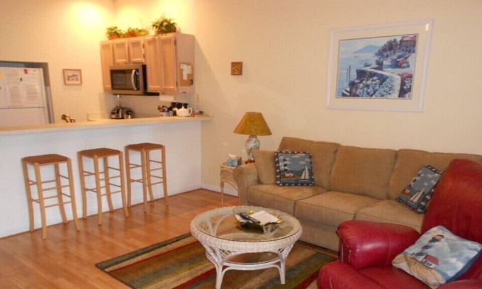 Sea Trail Villa | Pet-Friendly lower level Villa at Sunset Beach