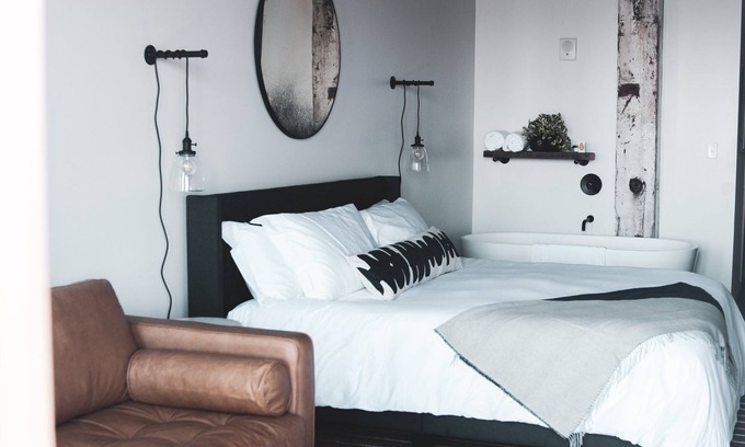 Astoria Hotel | Pet-friendly, Luxe River View King Room at Bowline Hotel