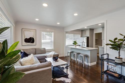 Ferndale House | Pet Friendly Modern Home In The Heart Of Ferndale