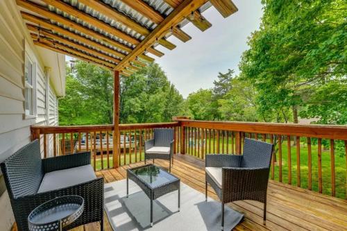 Mount Mourne House | Pet-Friendly Mooresville Escape with Fenced Yard and Lake Access