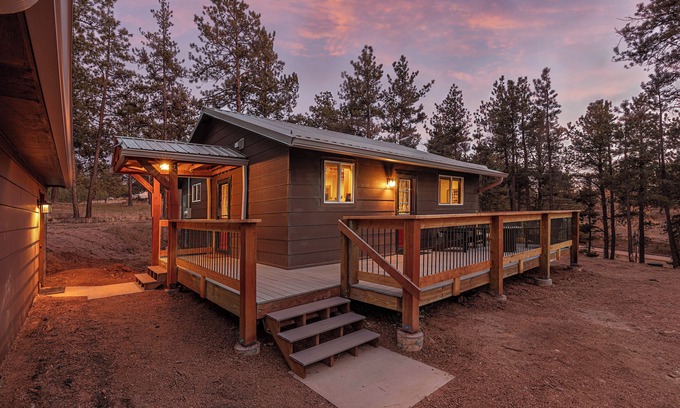 Florissant House | Pet-Friendly Mountain Cabin Near Hiking & Fishing