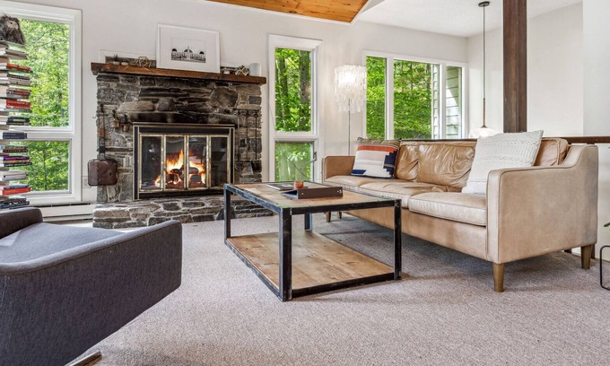 West Hartford House | Pet-Friendly, Mountainside Home - Treetop Lodge