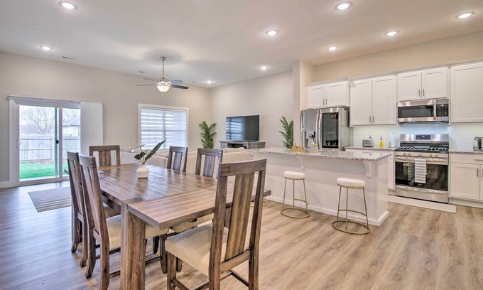 Ozark House | Pet-Friendly Ozark Home w/Yard & Patio