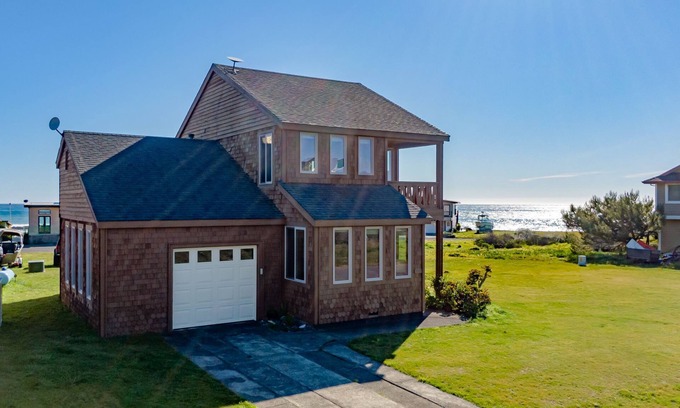 Shelter Cove House | Pet friendly, steps to the ocean. Views of the Pacific from every room