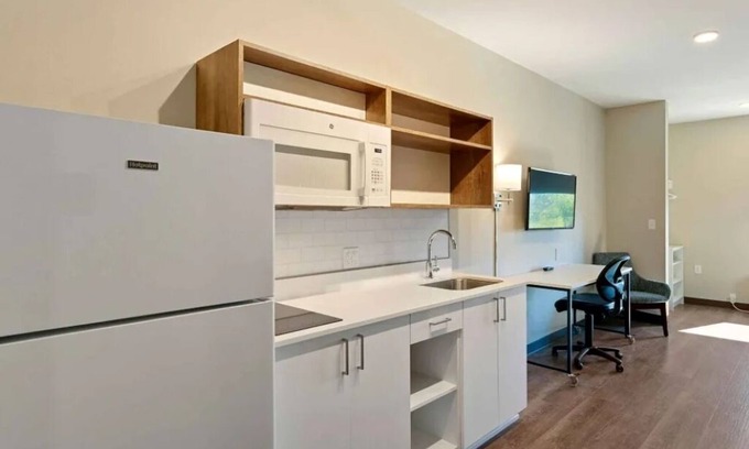 Sparks House | Pet-Friendly Suite Near Sparks Marina – Walking Distance