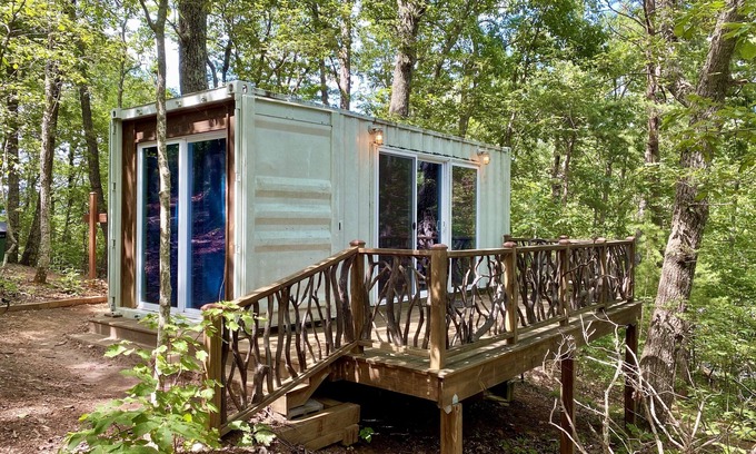 Dahlonega Cabin | Pet-Friendly Sunrise Eco Container Cabin in the North Georgia Mountains