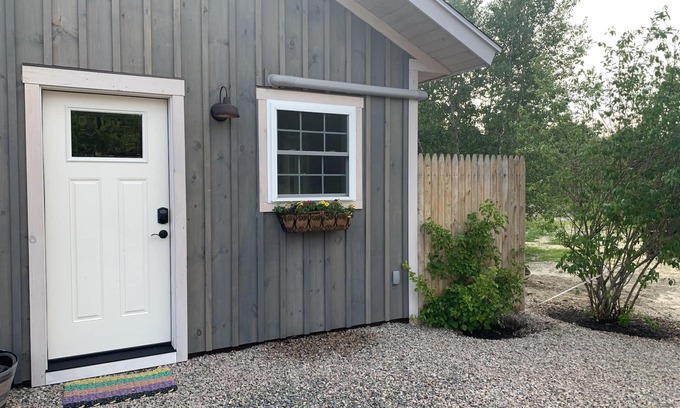Southwest Harbor Apartment | PET FRIENDLY The Barn Studio w/private bedroom