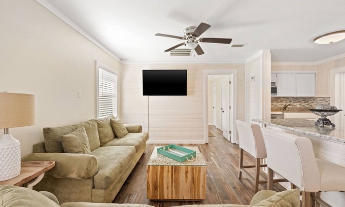 Bahama Beach House | Pet Friendly House three minute walk to Beach!