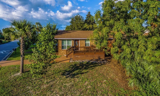Panama City Beach Cottage | Pet Friendly Cottage Minutes To Pier Park-Frank Brown-Beach! Monthly Rates
