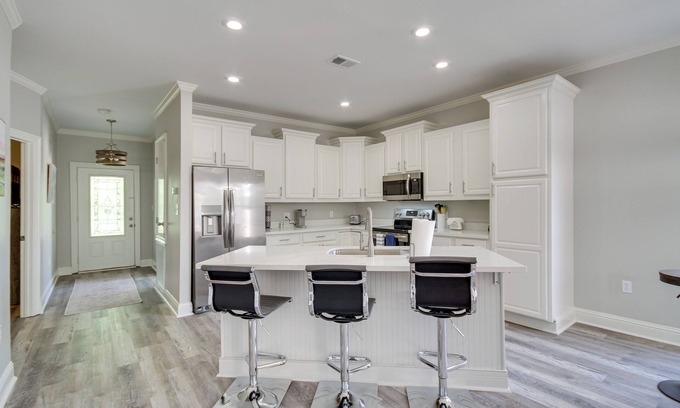 Biloxi Apartment | Pet-friendly Vacation Rental in Biloxi Near Beach!