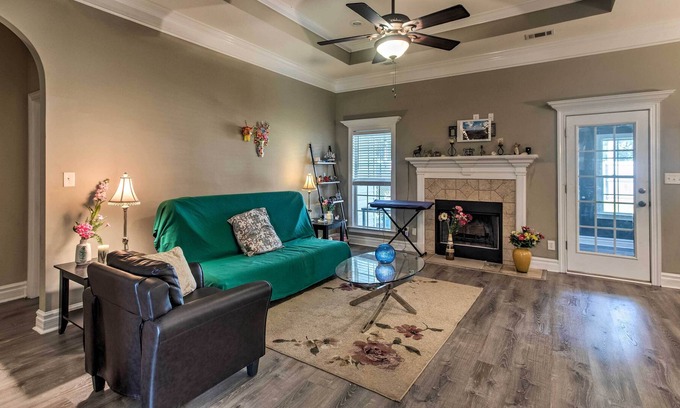 Valdosta House | Pet-Friendly Valdosta Home w/ Grill!
