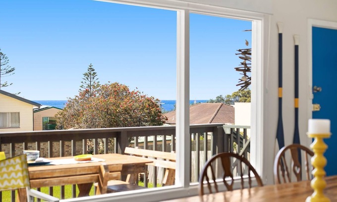 Tuross Head House | Pet Friendly + Walk to Beach - Surf Cottage @ Tuross Head