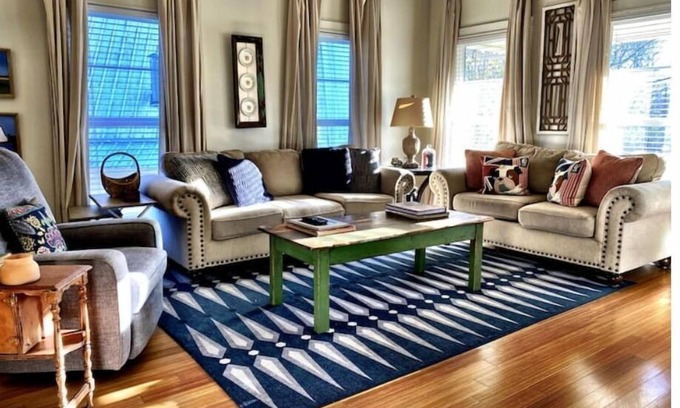 Starkville House | Pet OK Fire Pit 4 Smart TV's .3 mi DWTN 1.9 mi MSU