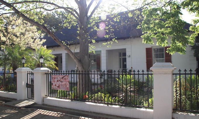 Robertson House | Petal's Place