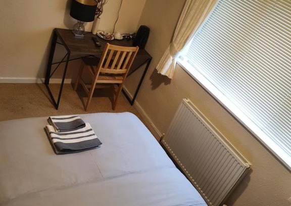 Middleton House | Petals Room 3