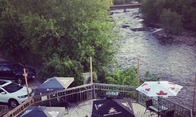 Petawawa Hotel | Petawawa River Inn and Suites