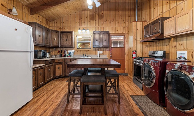 Peter Pan Cabin | Peter Pan Lodge