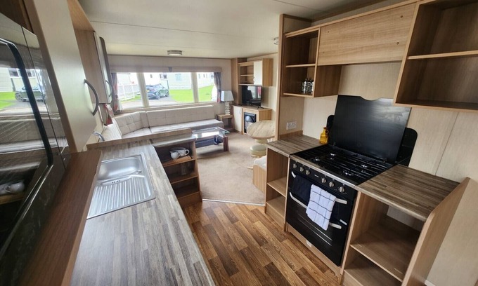 Tattershall Ski Chalet | PetFriendly- FamilyFriendly- 8Berth- Tattershall