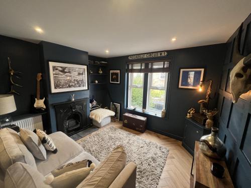 Guildford House | PetFriendly- Sleeps 6- PrivateGarden- FreeParking