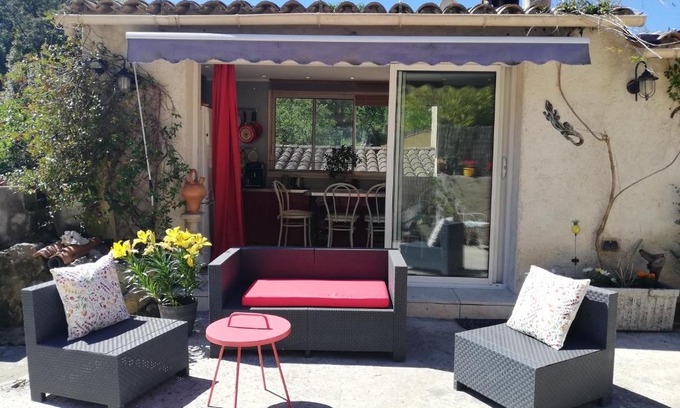 Saint-Jacques Apartment | petit loft sur la cote d'azur