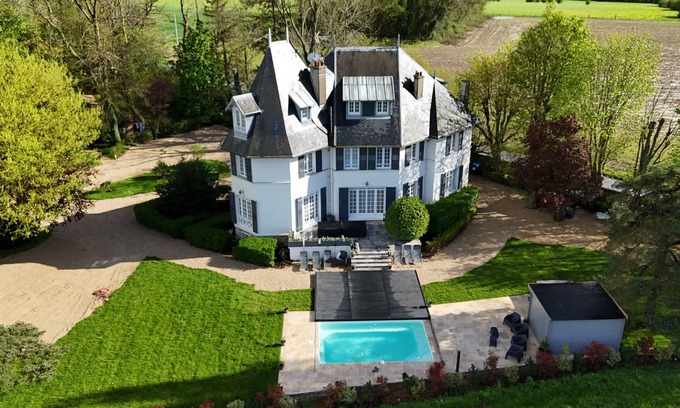 Montceaux-les-Meaux Villa | Petit Manoir à 20 min de Disneyland Paris