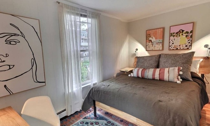 Munjoy Hill Apartment | Petit Pad Atop Munjoy Hill+Steps to Eastern Prom!