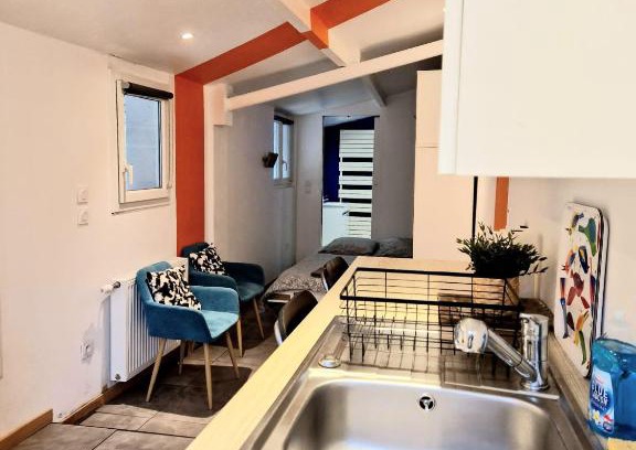Barriere de Paris Apartment | Petit studio avec terrasse