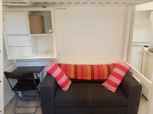 Comedie Apartment | Petit studio rénové à la place Comédie