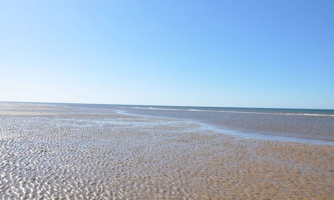 Heacham House | Pets Stay Free 3 Bedroom Caravan at Heacham Beach