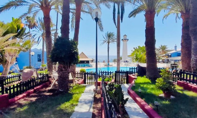 Playa del Aguila Apartment | PHARUS retro beach home New Heated Pool