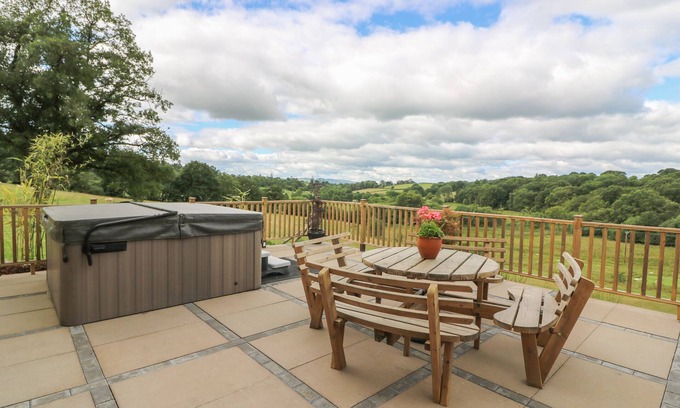 Disserth and Trecoed Cottage | Pheasant Wood