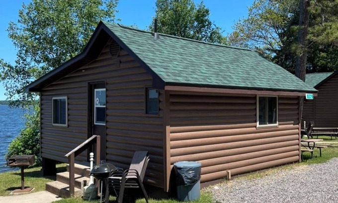 Phelps Cabin | Phelps Hillside Resort Cabin #2