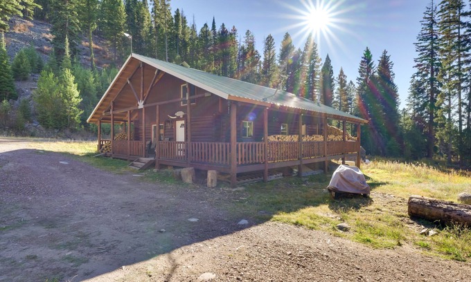 Philipsburg Cabin | Philipsburg Log Cabin - Direct Bike Park Access!